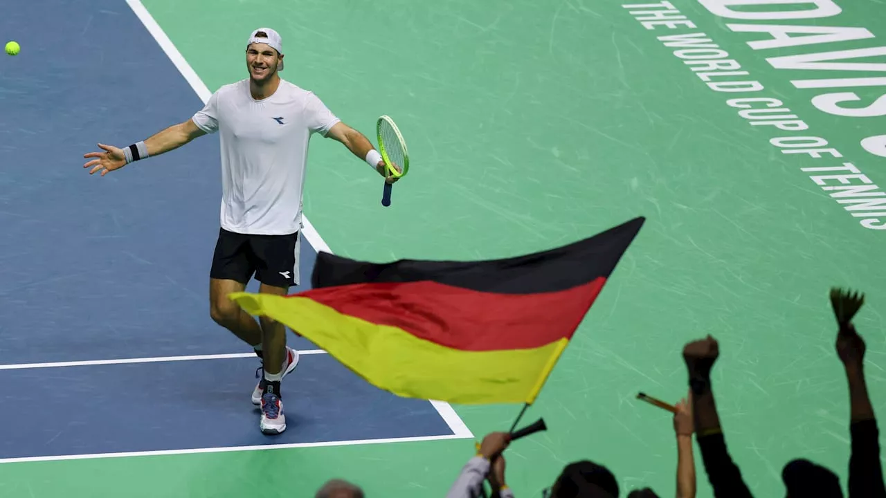 Tennis: Deutsches Davis-Cup-Team nach Sieg gegen Kanada im Halbfinale