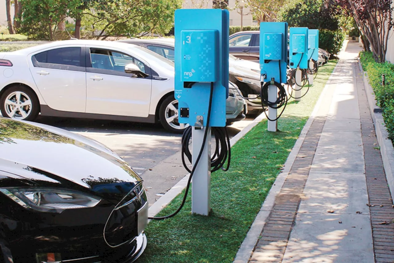 Pakistan’s govt plans affordable rates for EV charging stations