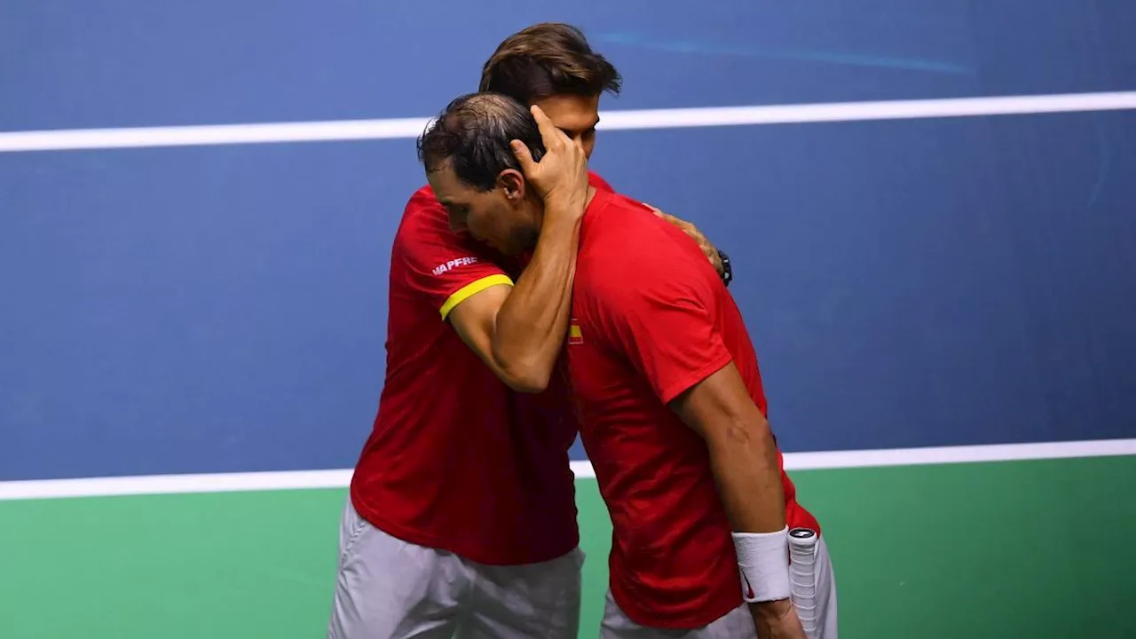 Nadal, l'addio triste al tennis del matador stanco che non può più battere il tempo