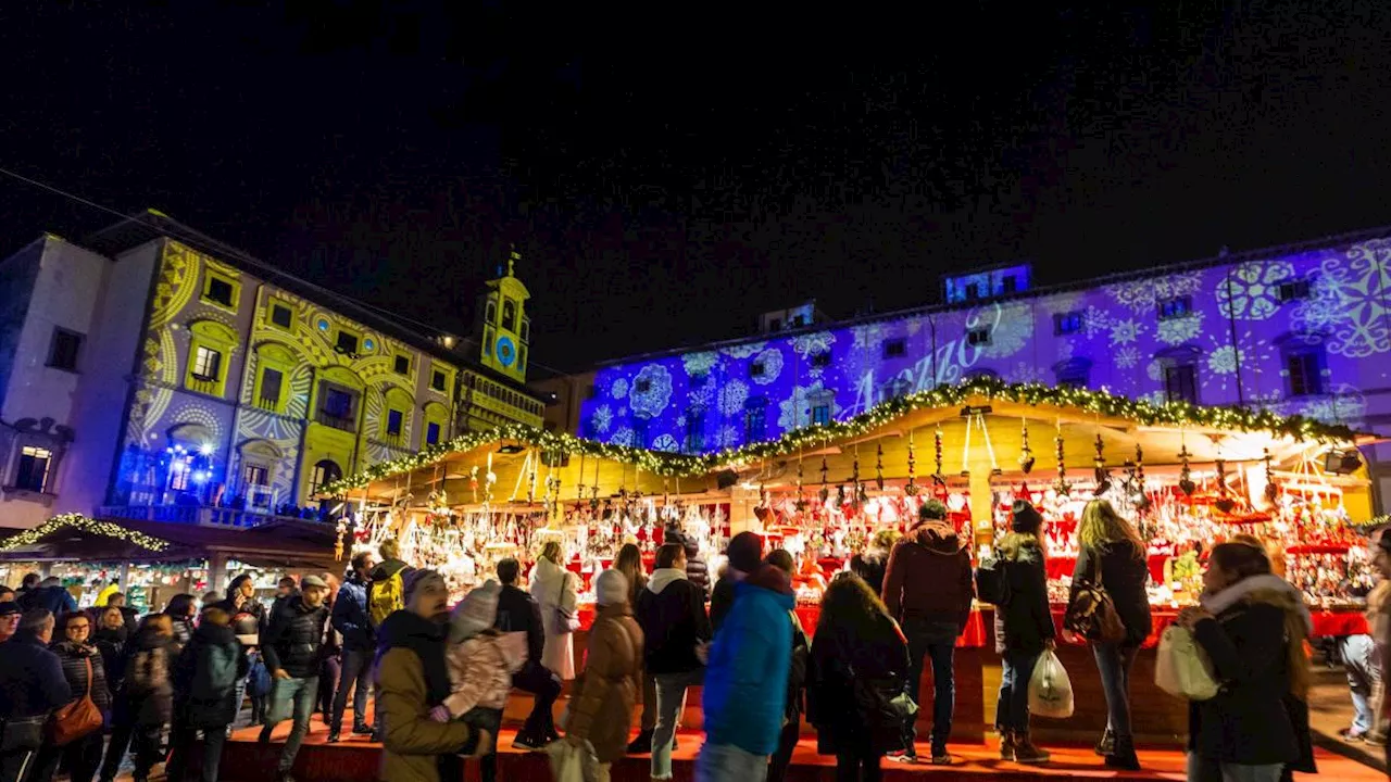 Viaggio ad Arezzo: Petrarca, Vasari e il bosco illuminato da 640mila led