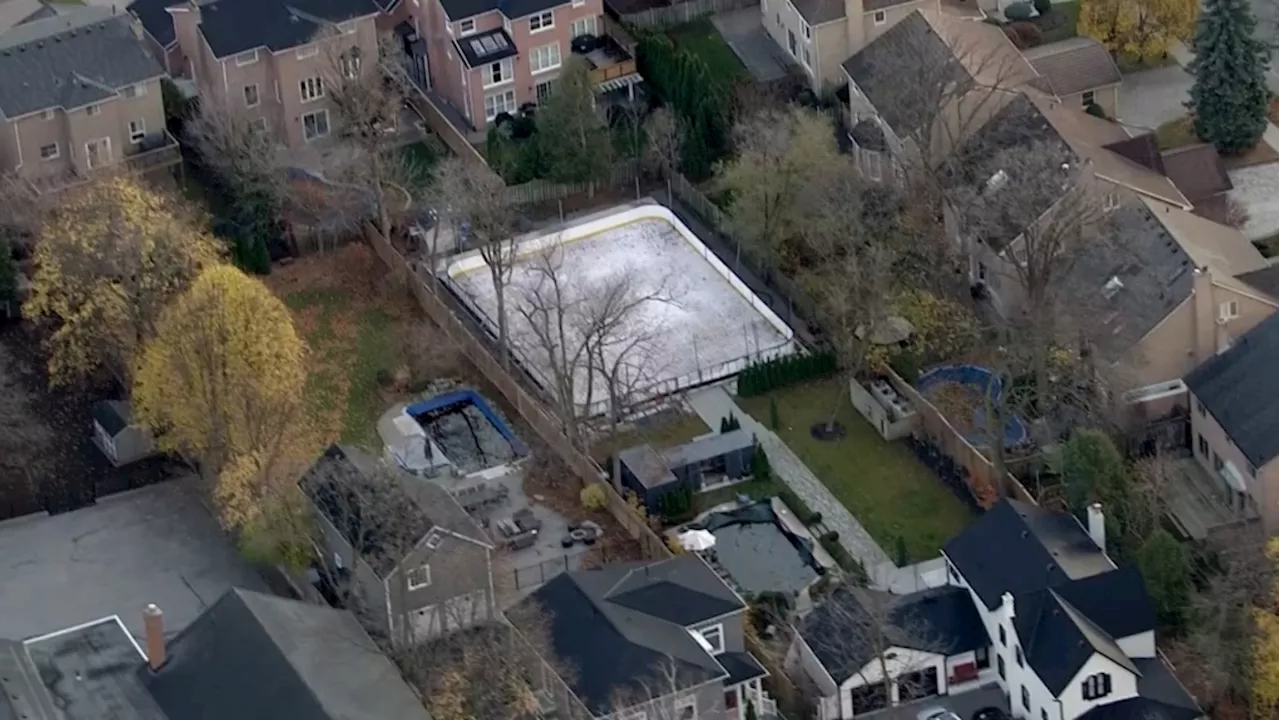 Markham man agrees to remove backyard hockey rink after years-long faceoff with city, neighbours