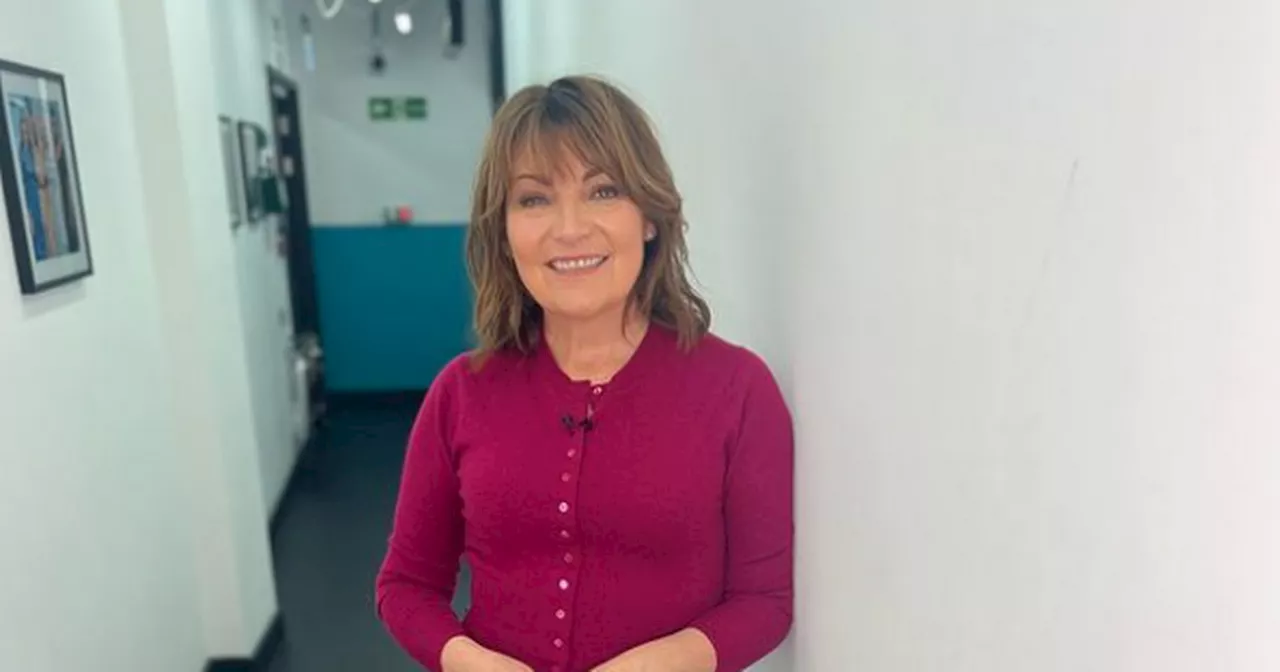 Fans praise Lorraine Kelly's 'very stylish' £30 floral skirt from River Island