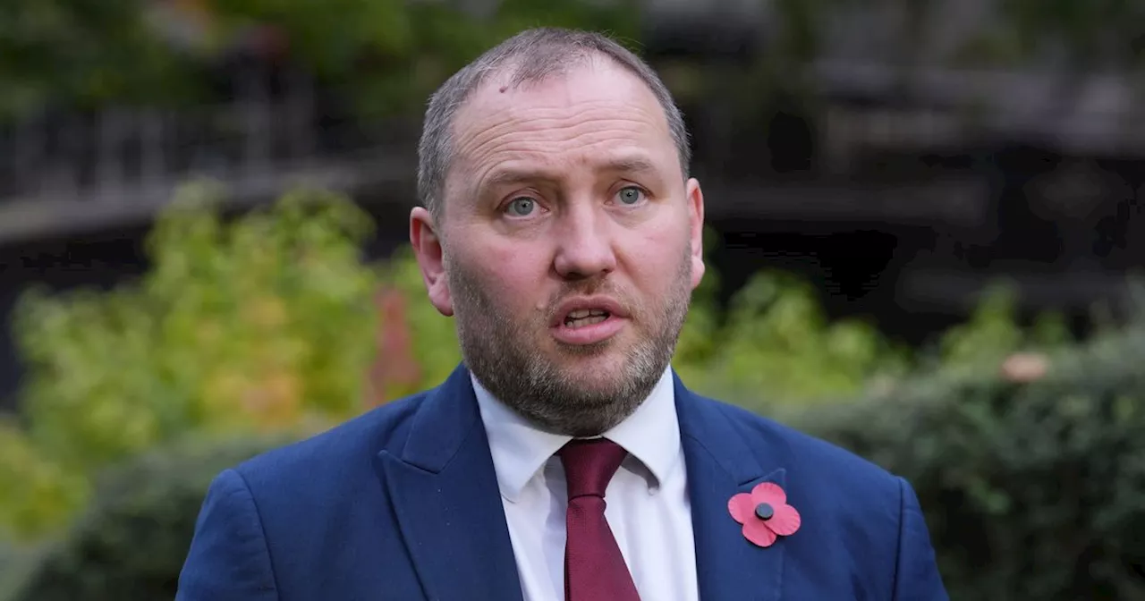 Ian Murray piles pressure on Stephen Flynn by backing double jobbing ban