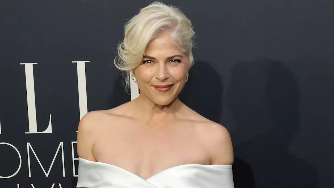 Selma Blair, 52, channels Hollywood blonde bombshell Marilyn Monroe while in MS remission