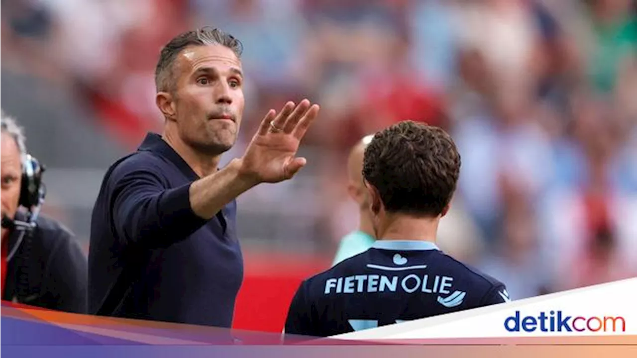 Robin van Persie Tak Punya Impian Latih Arsenal