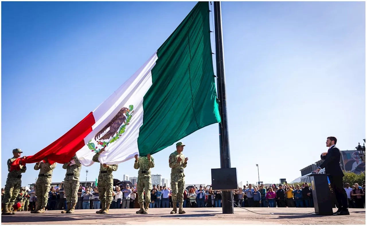 Conmemoran 114 Aniversario de la Revolución Mexicana en Nuevo León; Samuel García encabeza el desfile