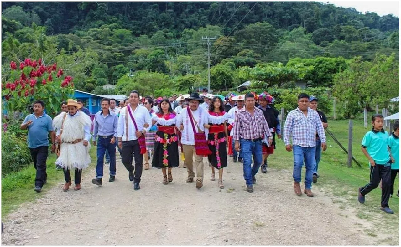 Servicio eléctrico llega a pueblo de Chiapas donde vivió el subcomandante Marcos; llevaban más de 20 años solicitándolo