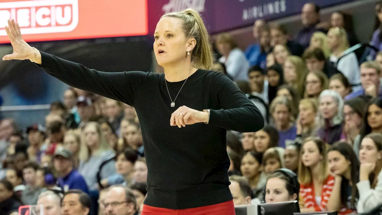 Sparks hire Utah's Lynne Roberts to fill coaching vacancy