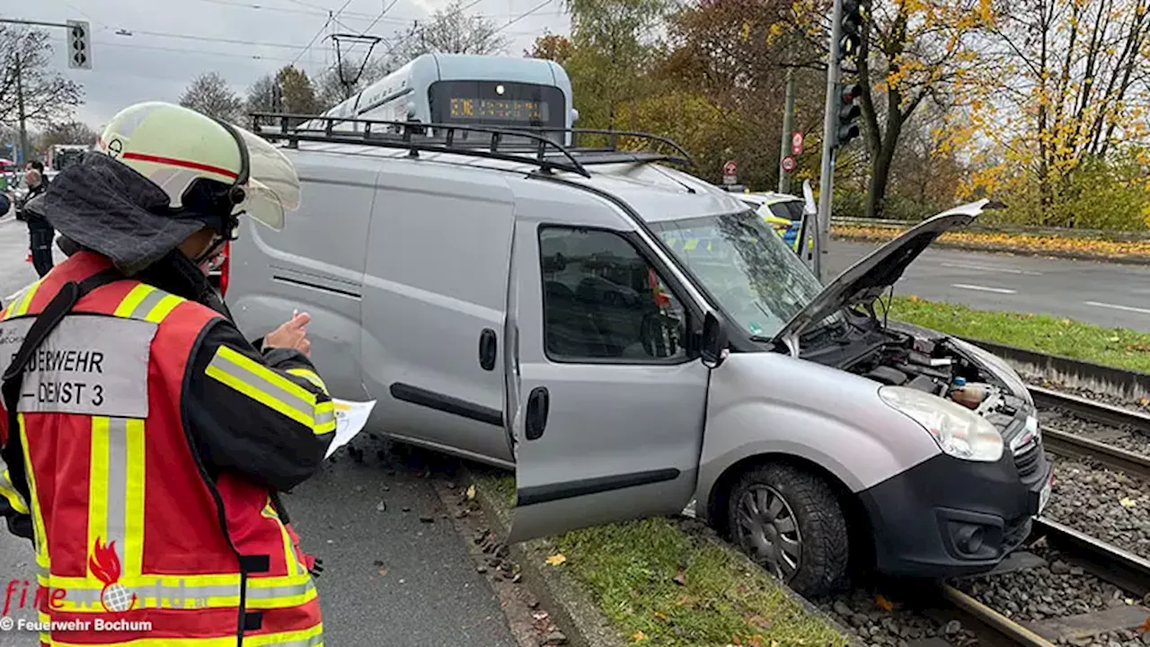 D: Kollision zwischen Pkw und Straßenbahn in Bochum