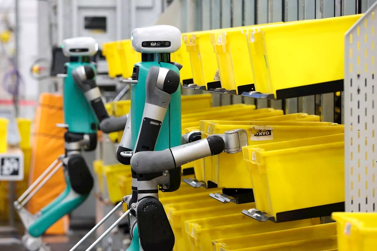 Amazon Robots Struggling to Keep Up With Human Workers