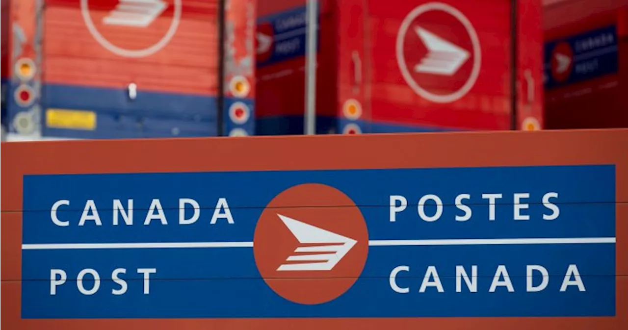 Most Canadians want Ottawa to intervene in Canada Post strike: poll