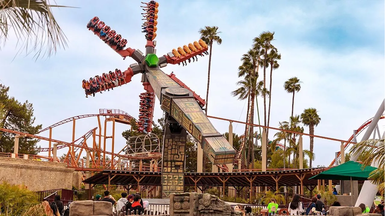 Rescatan a 22 personas atrapadas durante 2 horas en un parque de atracciones de California