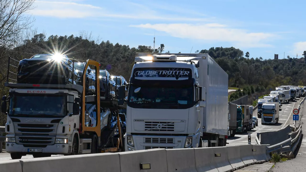 Retenidos 750 camiones en Girona por las protestas de agricultores franceses