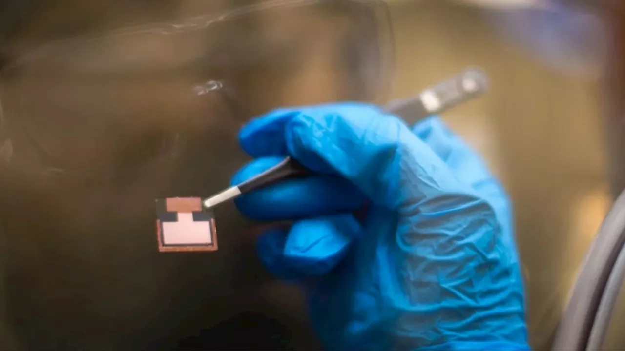 UK scientists extend solar cell life by stunning 66%, boost efficiency by 23%