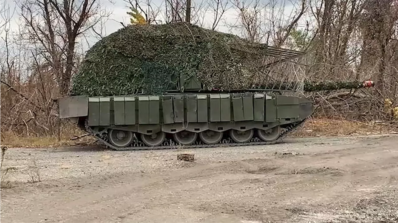 Экипаж танка Т-80БВМ уничтожил опорный пункт ВСУ в зоне СВО