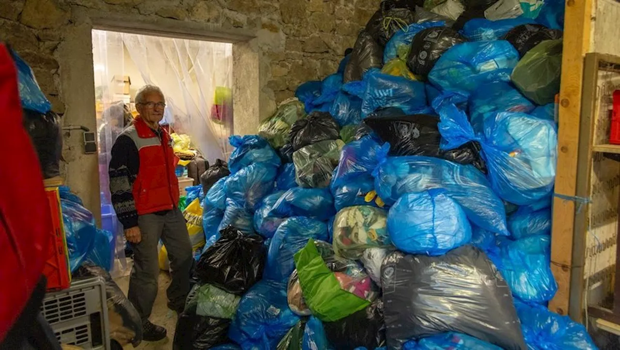 'C’est un cri d’alerte', à Emmaüs et au Secours populaire de Figeac, les bénévoles sont submergés par les dons