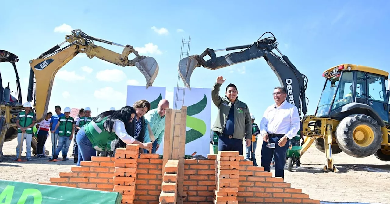 Inicia Ricardo Gallardo construcción de secundaria en Valle de la Palma, en Soledad de G.S.