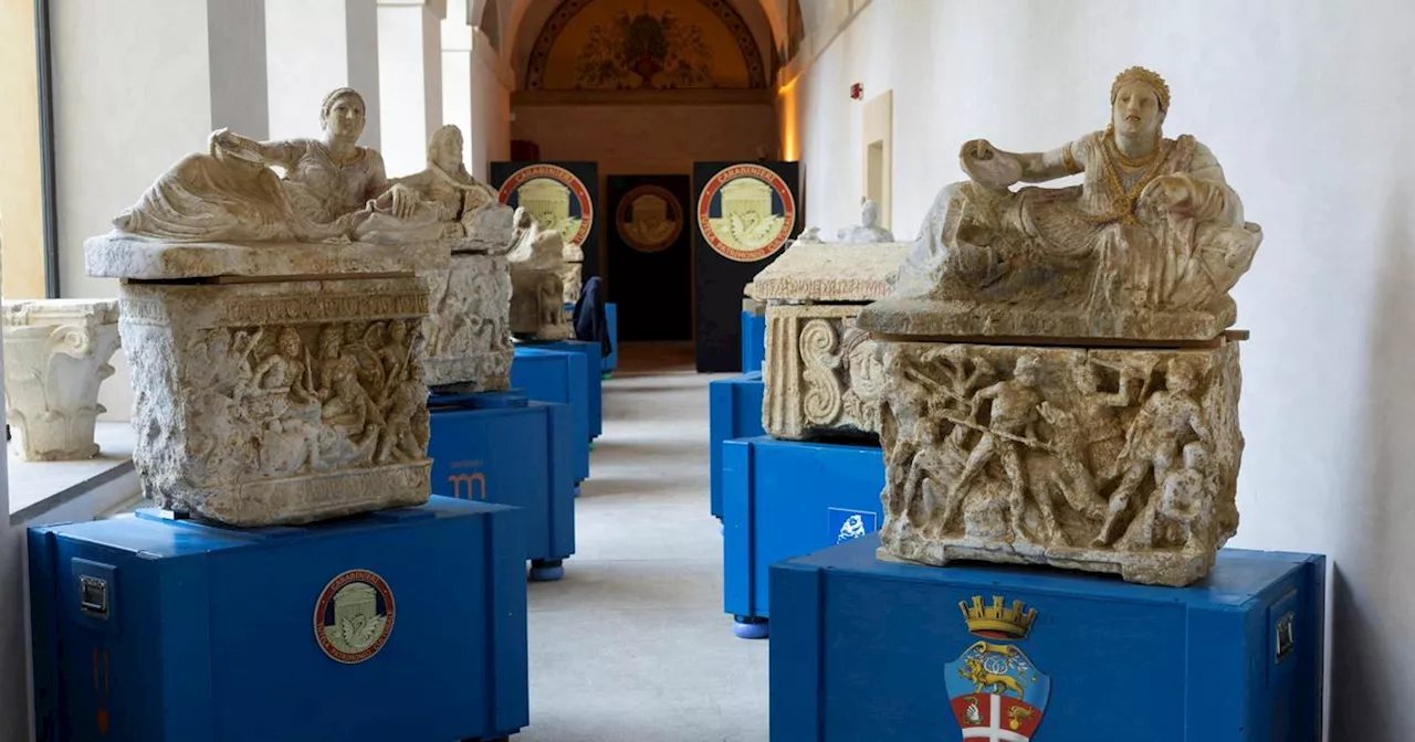 L’Italie récupère 8 millions d’euros de vestiges étrusques déterrés par des pilleurs de tombes