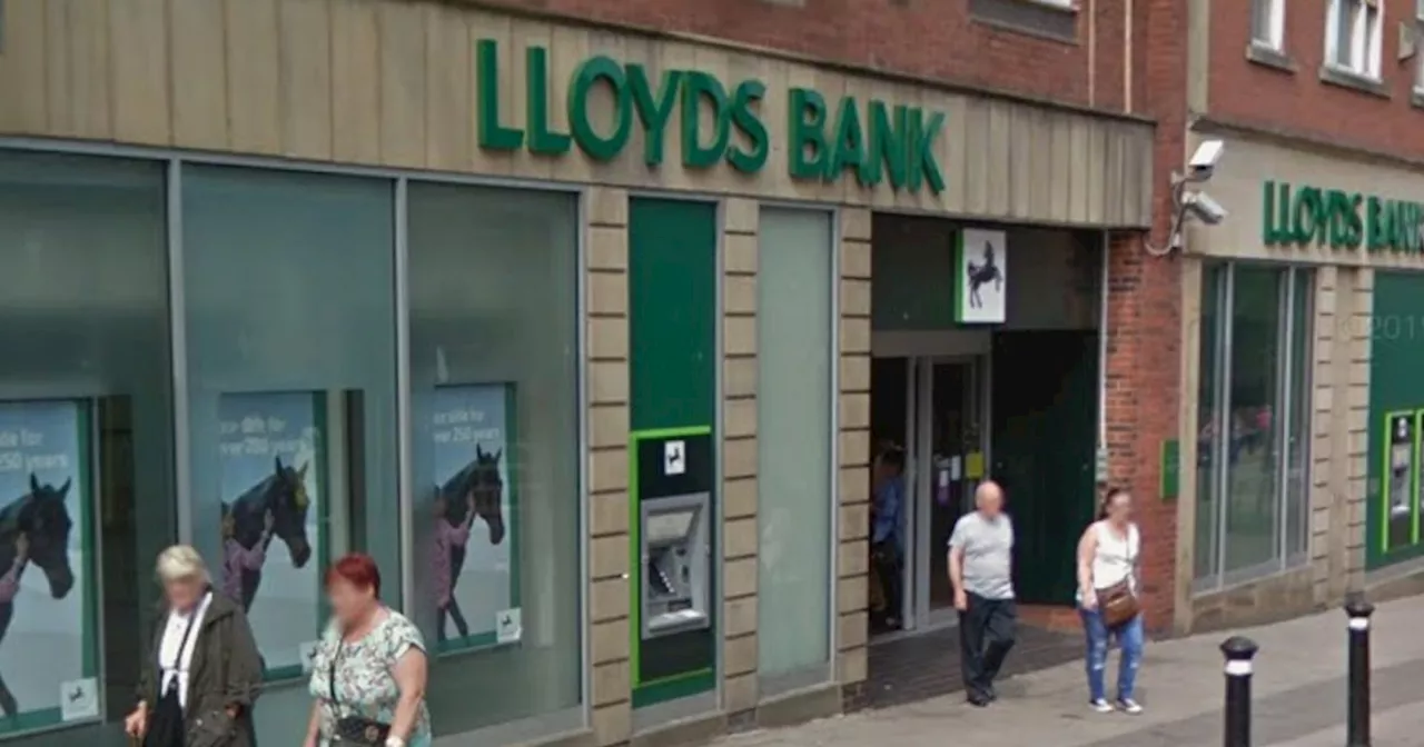 Halifax and Lloyds customer warned about £200 payments