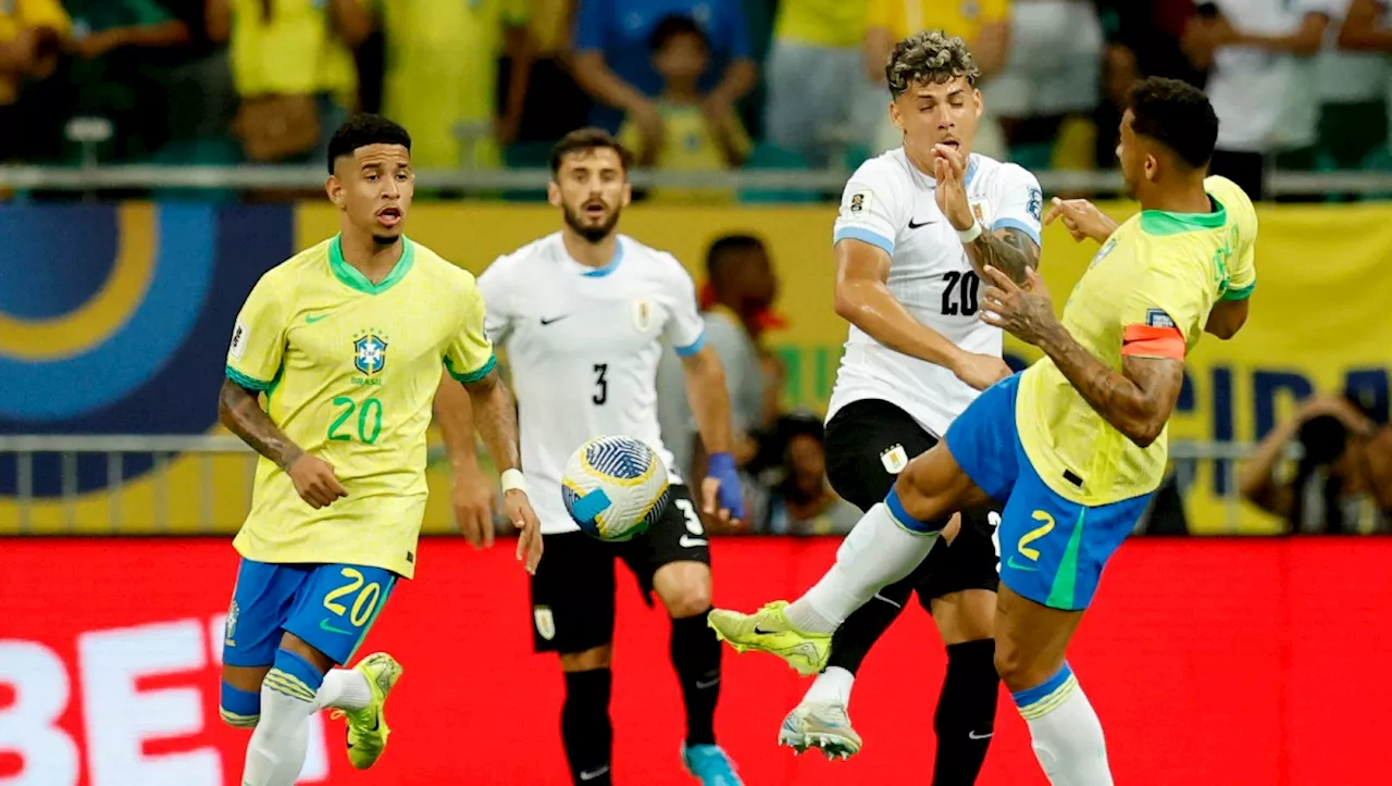 Uruguay se afianza en el segundo lugar de las Eliminatorias de Conmebol tras empate con Brasil