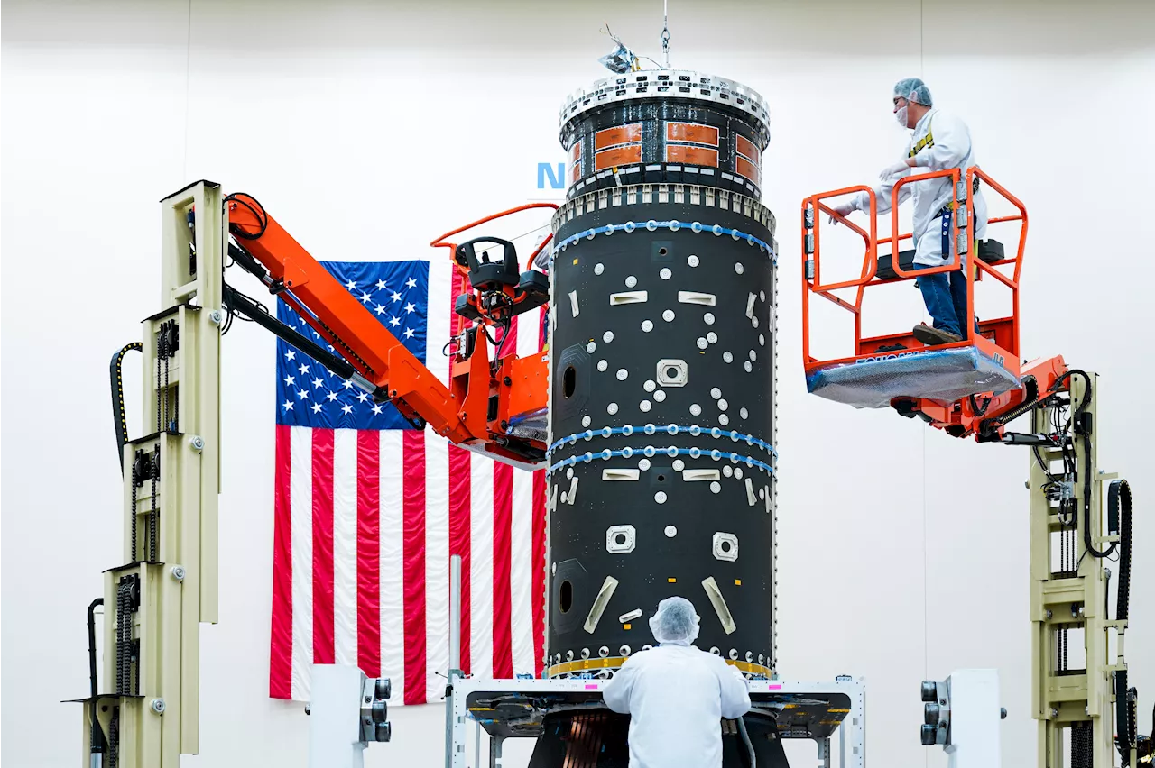 Gateway Tops Off - NASA