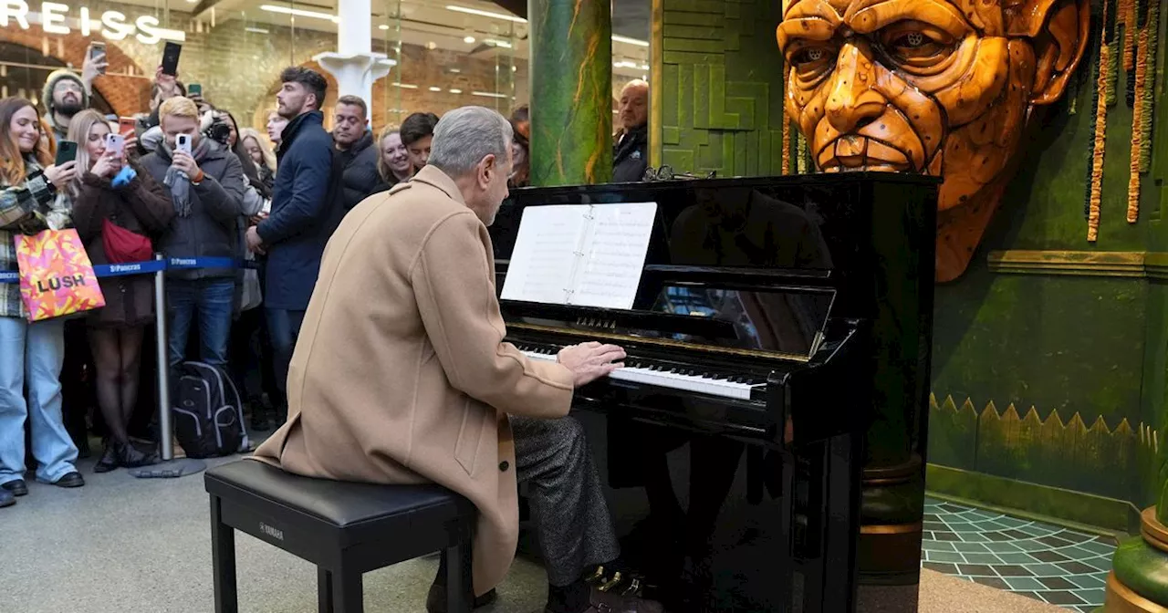 Hollywood star leaves commuters in awe with surprise train station performance