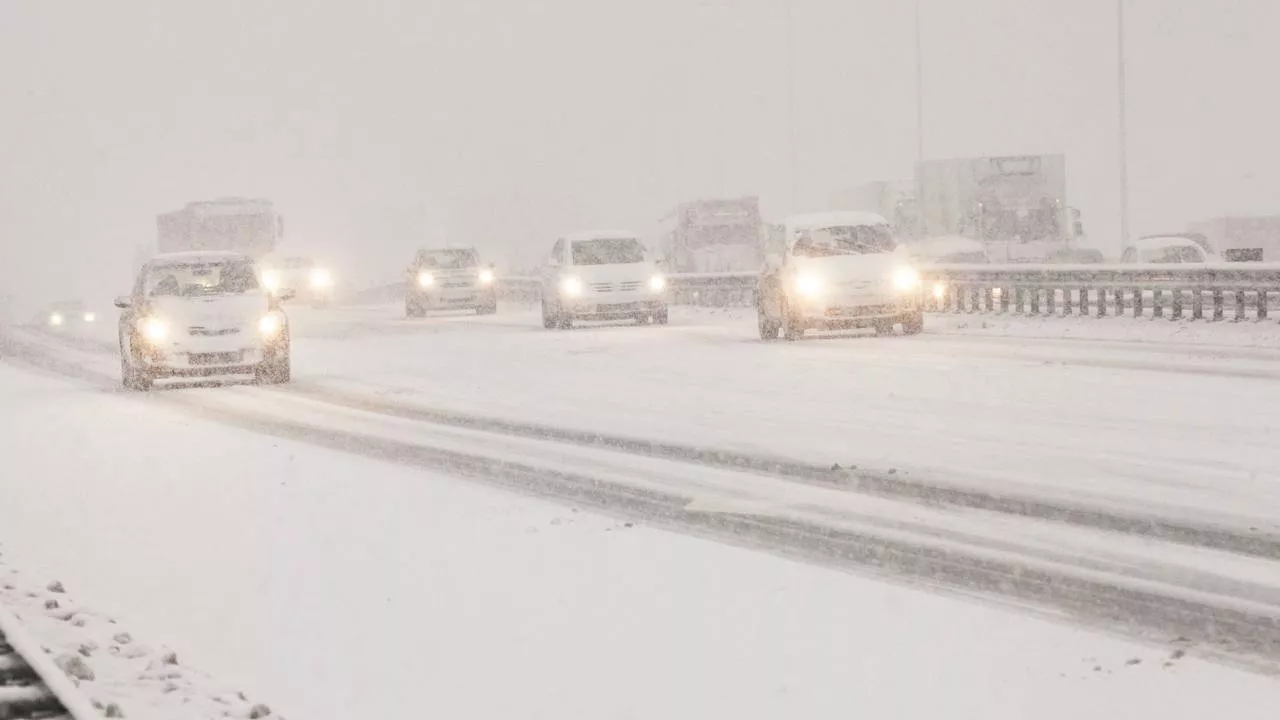 Sneeuw op de snelweg: dit moet je doen (en dit vooral niet)