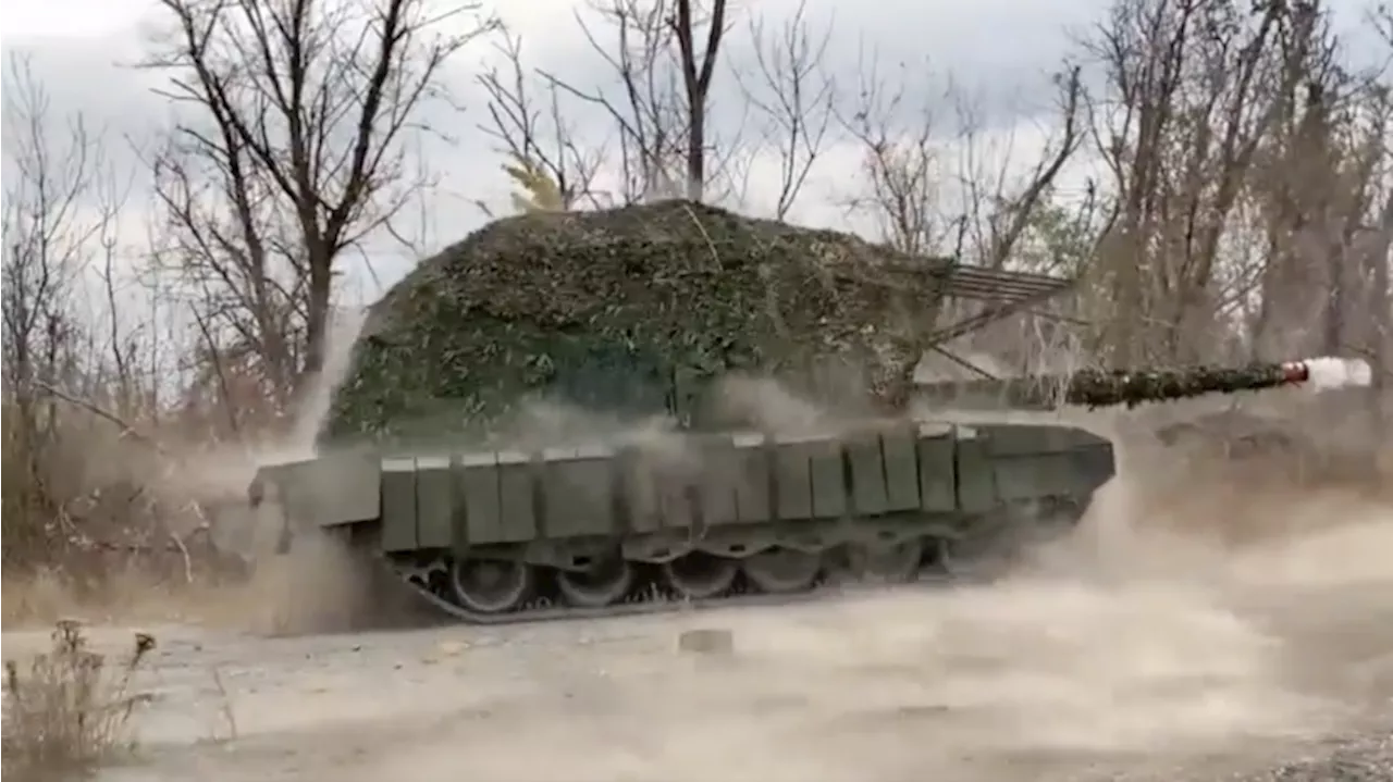 «Разнесли ангар с боеприпасами и техникой»: экипаж Т-80БВМ уничтожил опорный пункт ВСУ на Красноармейском направлении