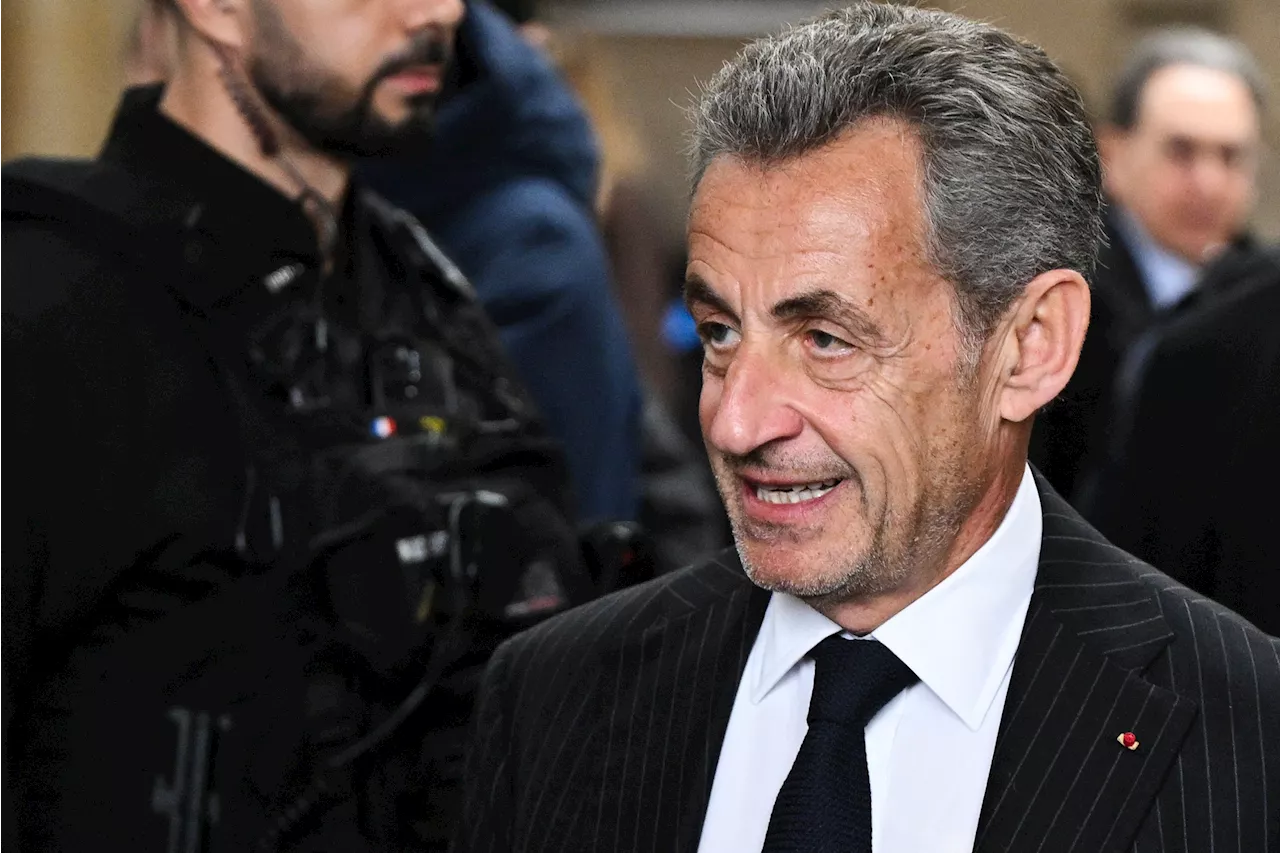 Pourquoi une enseignante porte plainte contre Nicolas Sarkozy