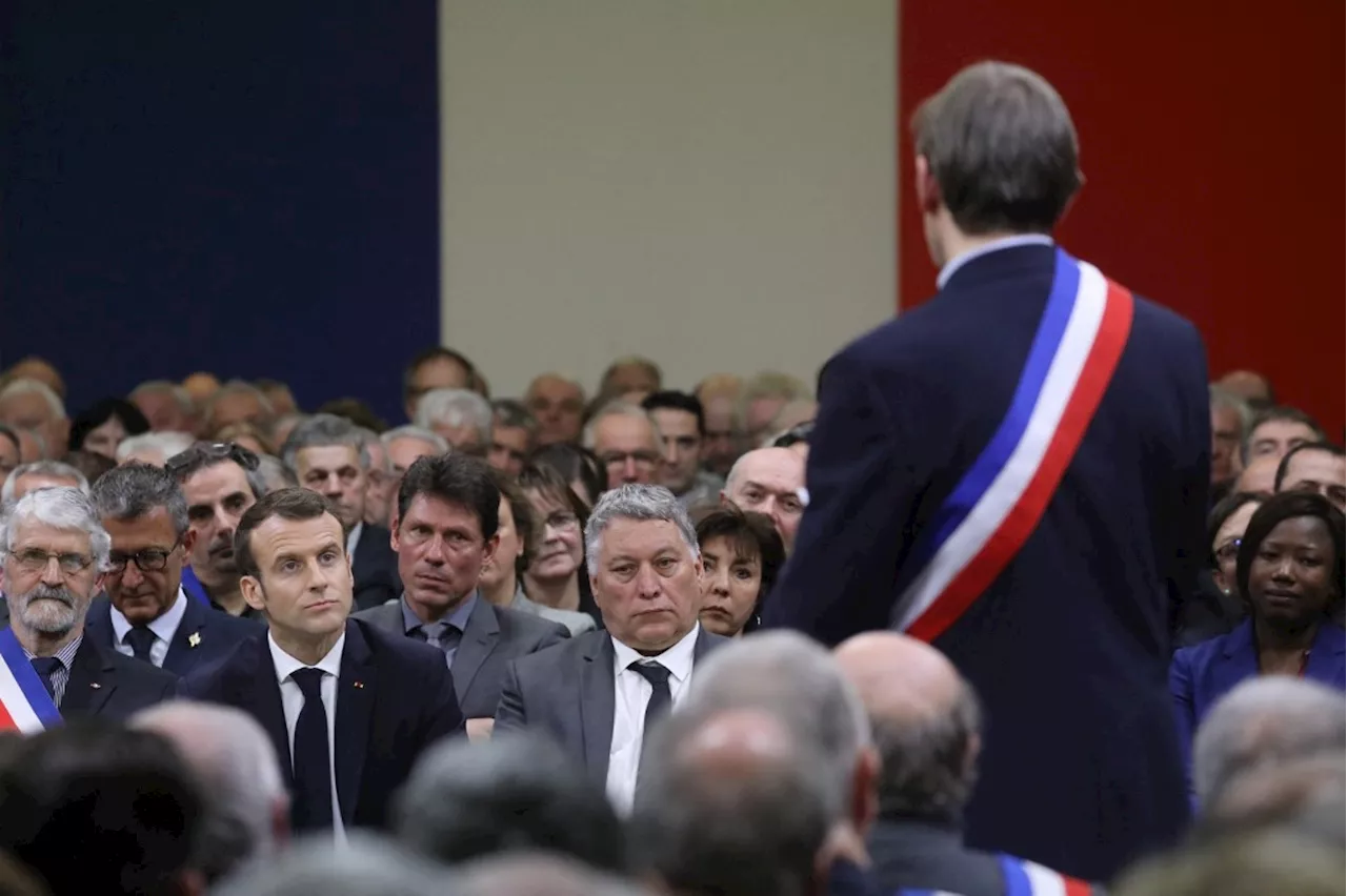 'Réussir à transformer les maires en Gilets Jaunes, il fallait le faire', raille Isabelle Saporta