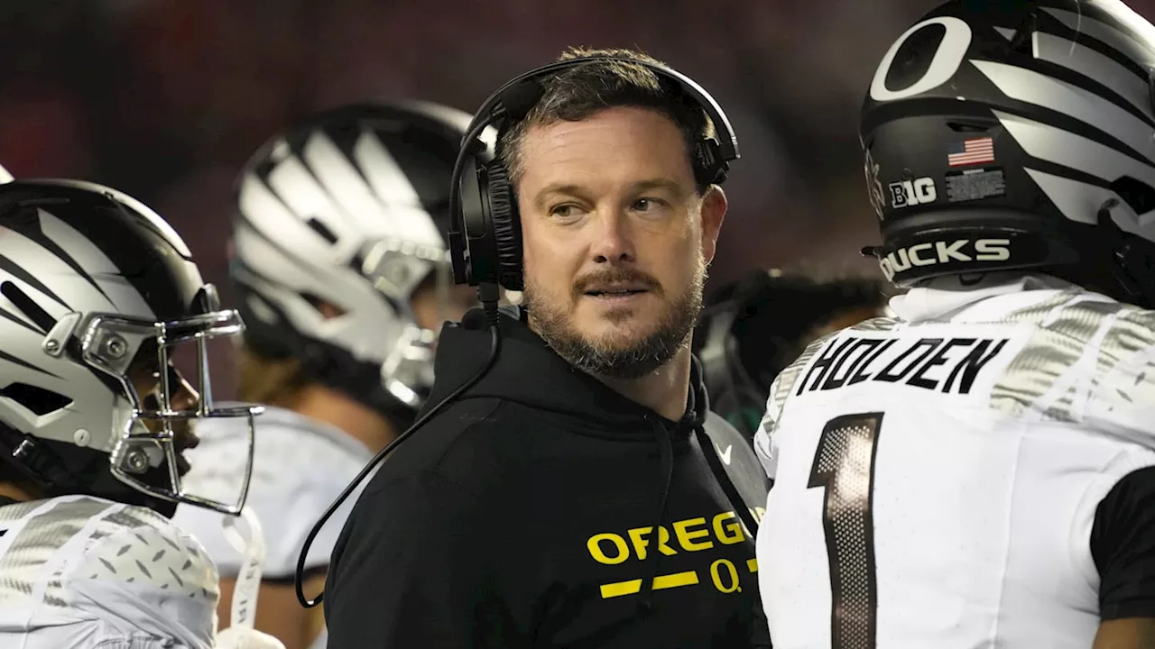 How Oregon Ducks' Dan Lanning Took Advantage of Wisconsin's 'Jump Around' Tradition