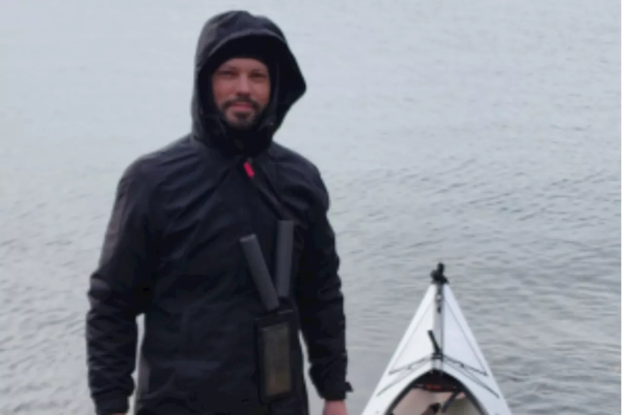 Man missing after going kayaking in West Vancouver prior to windstorm