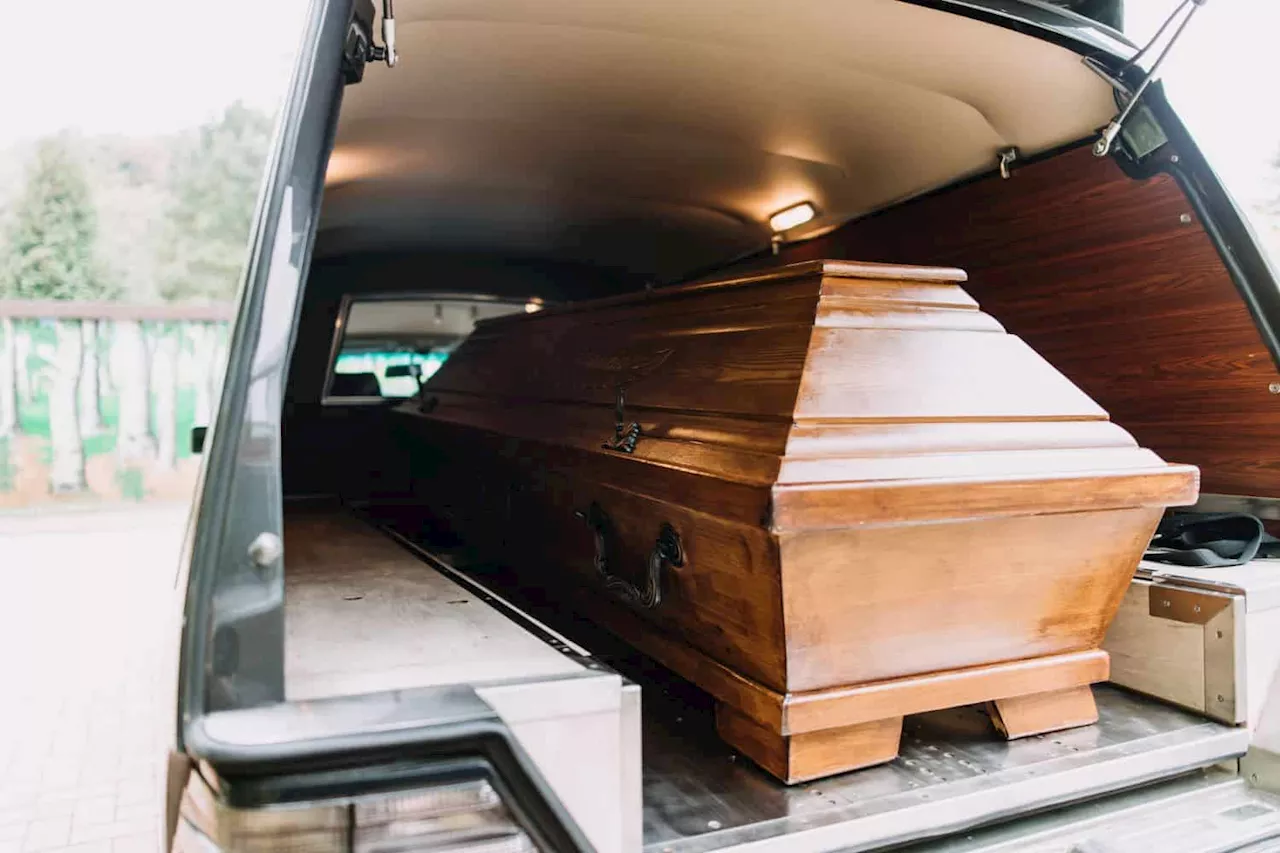 ‘South Africa is a movie’: Hijackers make off with coffin [VIDEO]