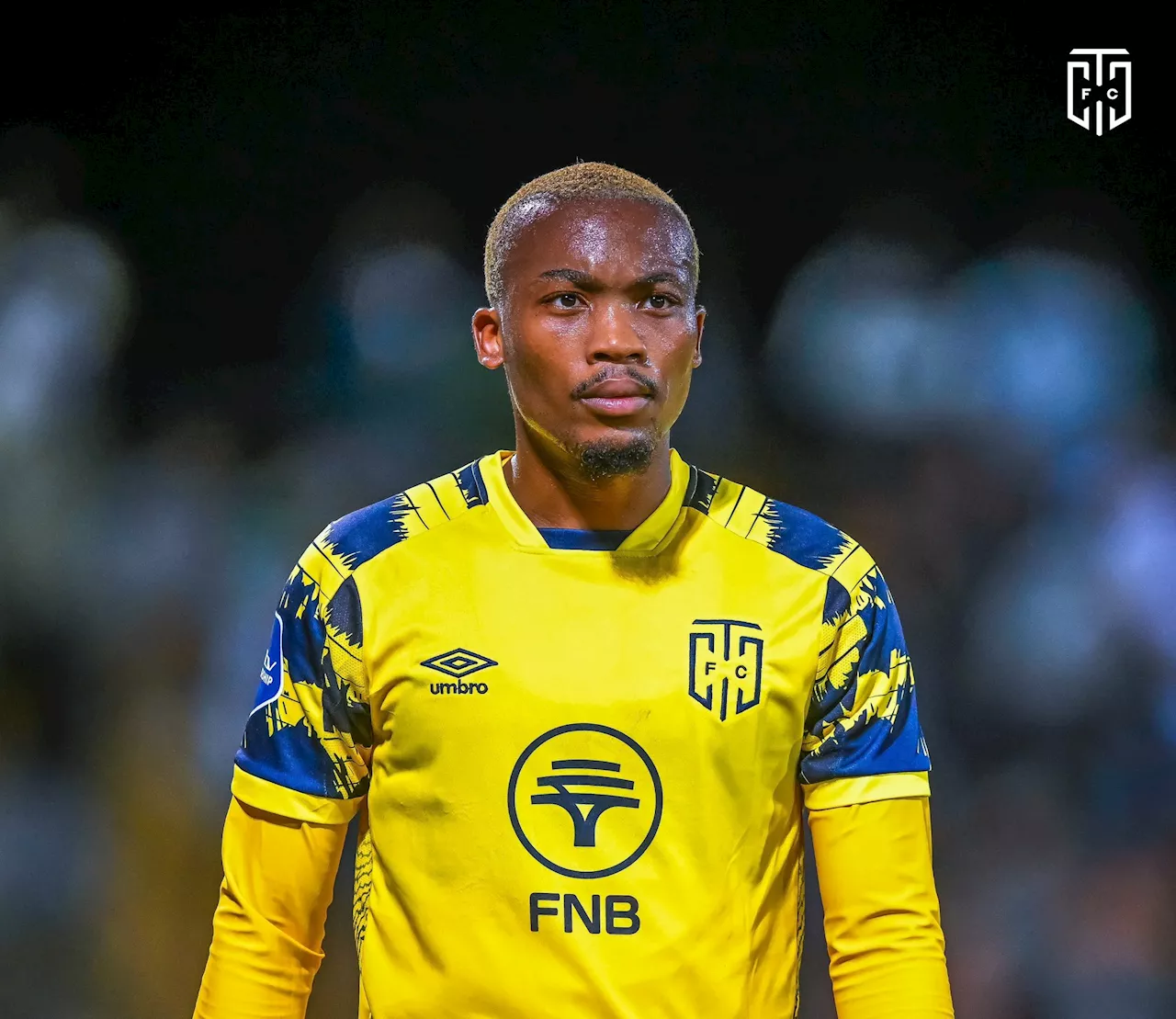 Khanyisa Mayo reveals PSL club as his top choice for a SA return