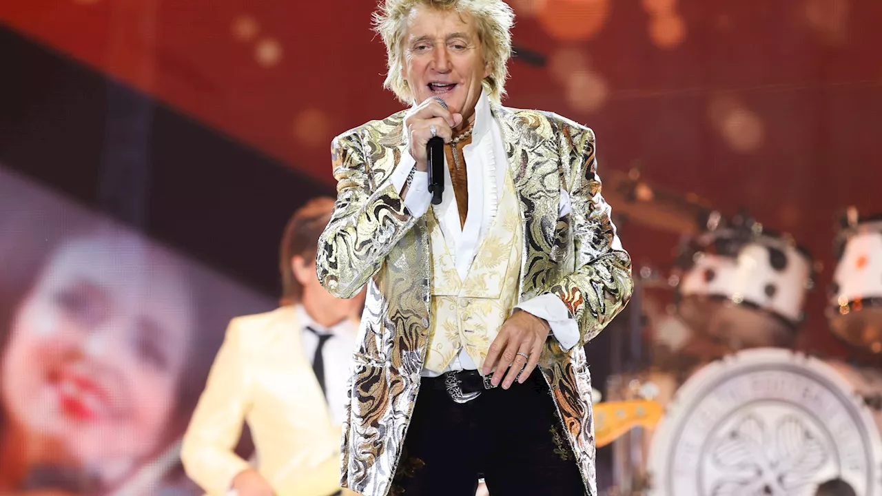 Sir Rod Stewart, 79, supported by fans as he makes huge career announcement...