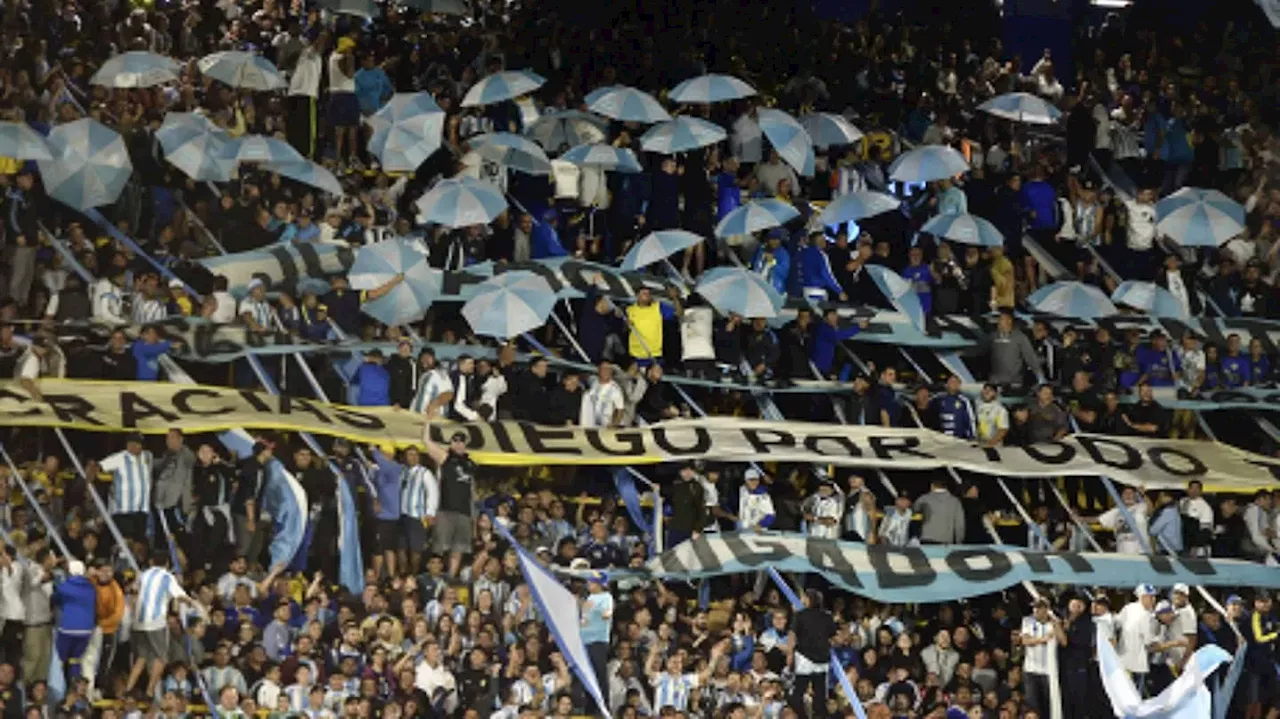 La 12 alentó a la Selección, pero también cantó por Boca y contra River