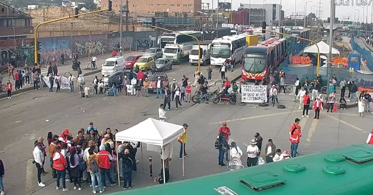 Caos en Bogotá: manifestaciones dejan afectados a miles de usuarios del Transmilenio y SITP