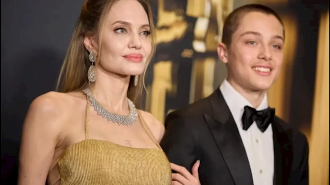 Kemunculan Mengejutkan Knox Jolie-Pitt: Warisi Ketampanan Brad Pitt, Bikin Heboh Jagat Maya