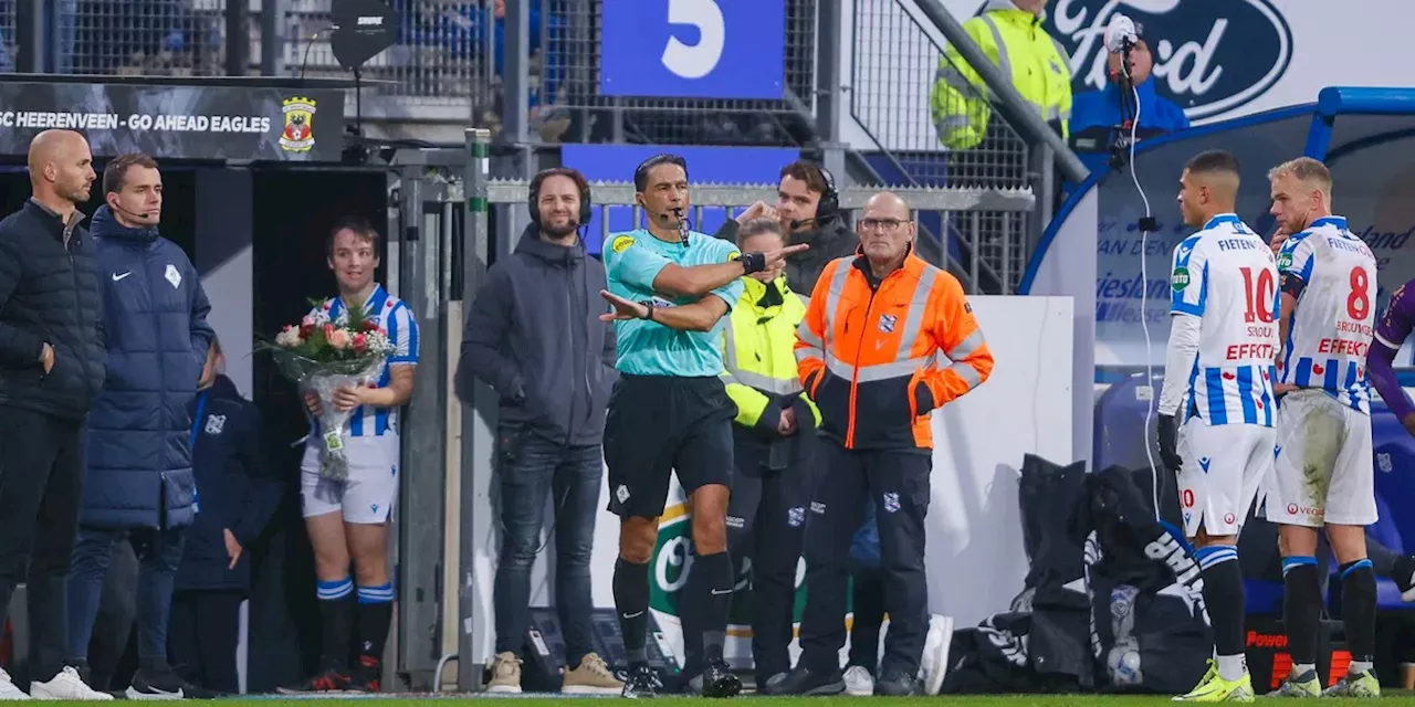 KNVB-scheidsrechtersbaas: VAR gaat minder ingrijpen in Eredivisie