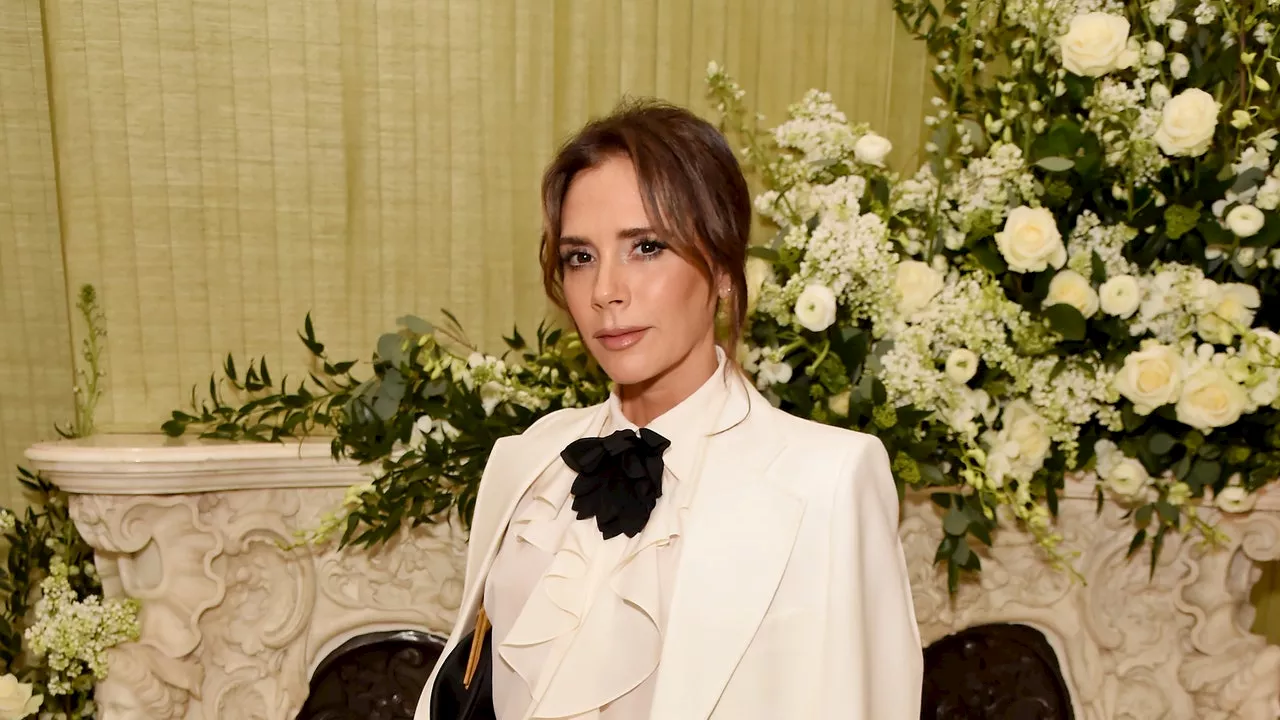 Victoria Beckham: Das sind die Party-Looks, die Sie laut der Stilikone diese Saison tragen sollten