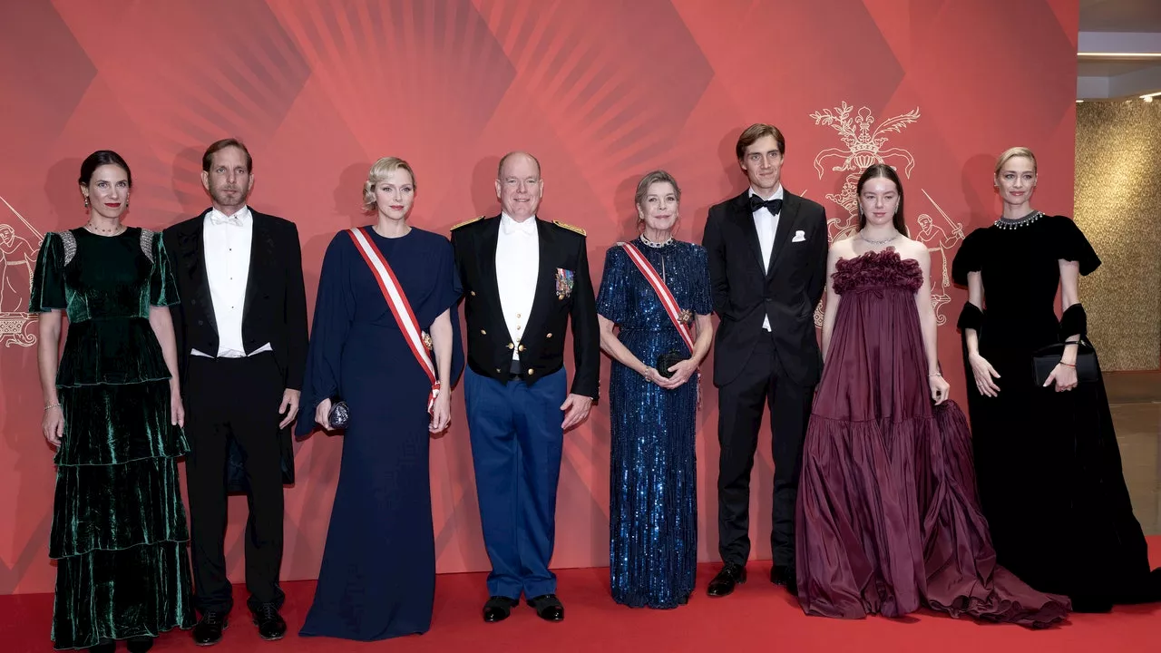 Beatrice Borromeo al Gala della Festa di Monaco 2024 con un abito di velluto Dior Cruise 2025