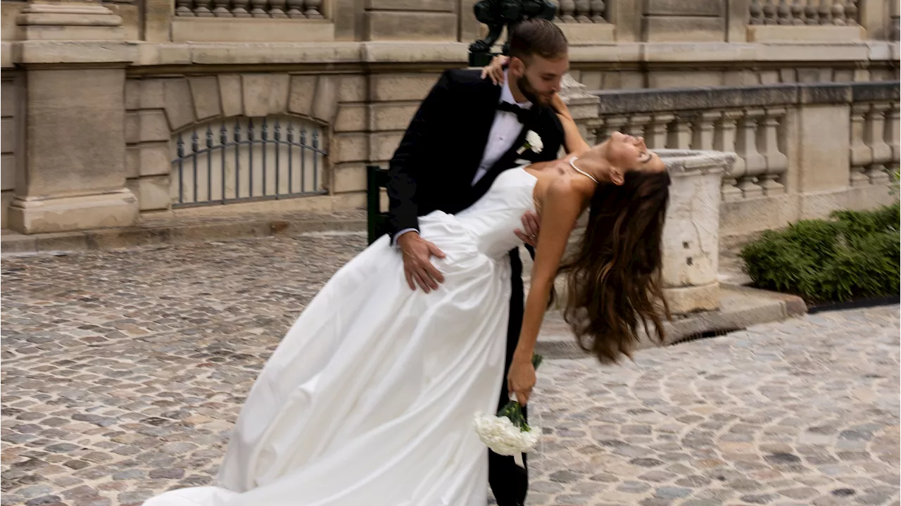 Ce couple de Québécois installé à Paris a célébré son mariage typiquement français dans l'historique musée Jacquemart-André