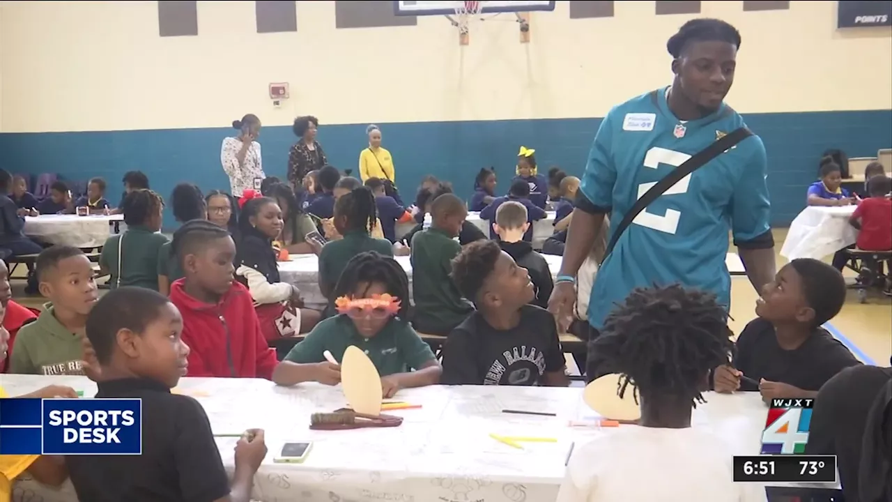 Jaguars’ D’Ernest Johnson hosts early Thanksgiving dinner for kids