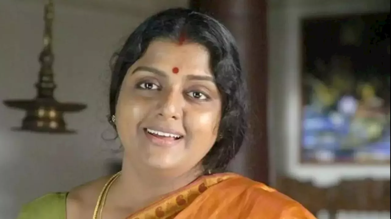 Bhanupriya: పెళ్లయి కూతురు పుట్టాక భర్తను వదిలేసిన ప్రభాస్‌ తల్లి ఎవరో తెలుసా?