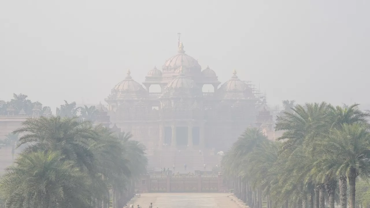 दिल्ली की हवा थोड़ी साफ लेकिन AQI फिर भी 'बहुत खराब', आइजोल और गुवाहाटी की हवा सबसे शुद्ध