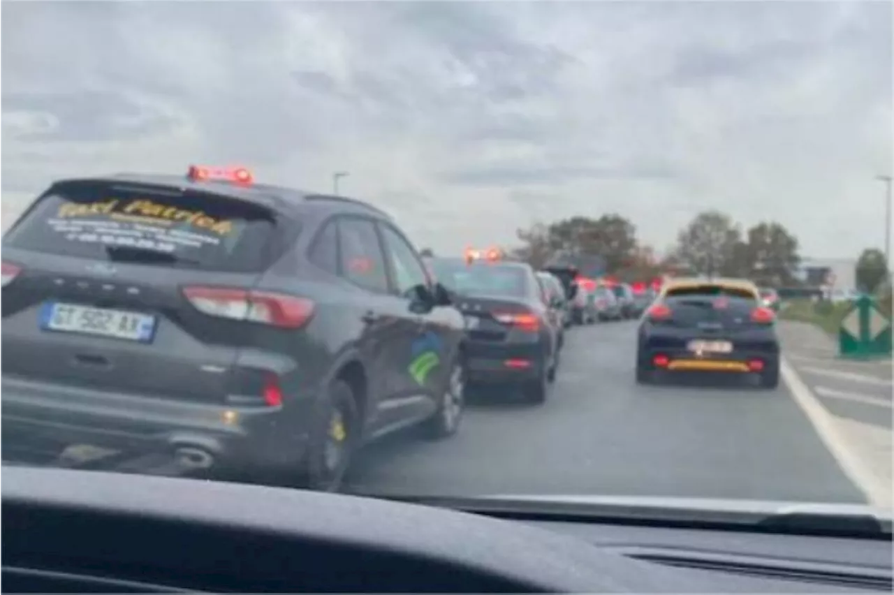 Les chauffeurs de taxis sont en colère, 10 km de bouchons sur la RN31 dans l'Oise