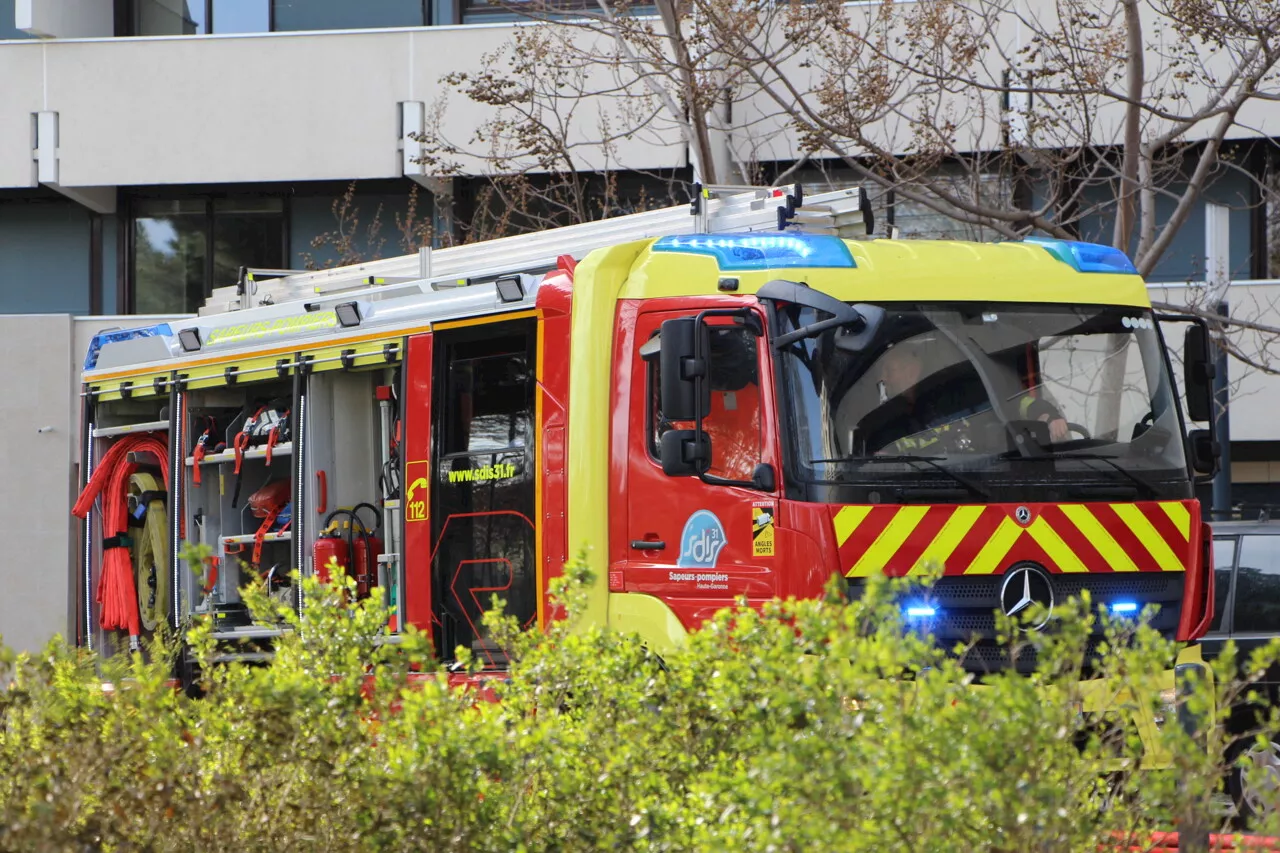 Violent incendie à Grenoble : des habitants évacués, des enfants confinés