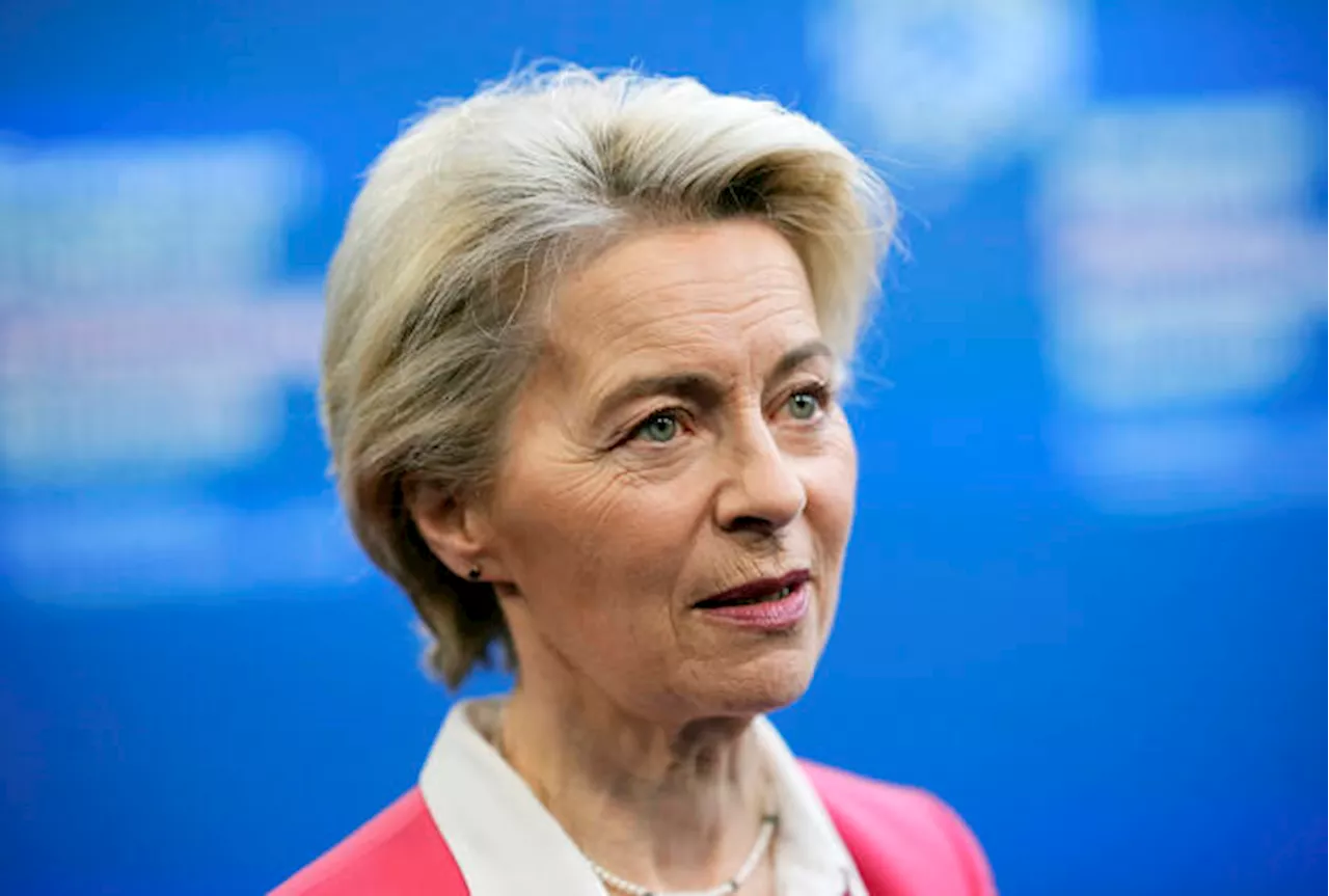 Ursula von der Leyen leistet Erste Hilfe bei Notfall während Flug