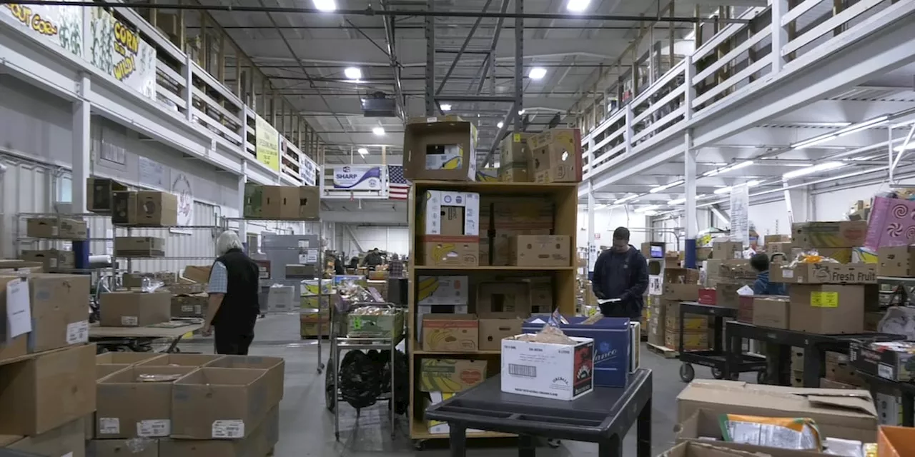 Fairbanks food bank prepares Thanksgiving meals amid record community need