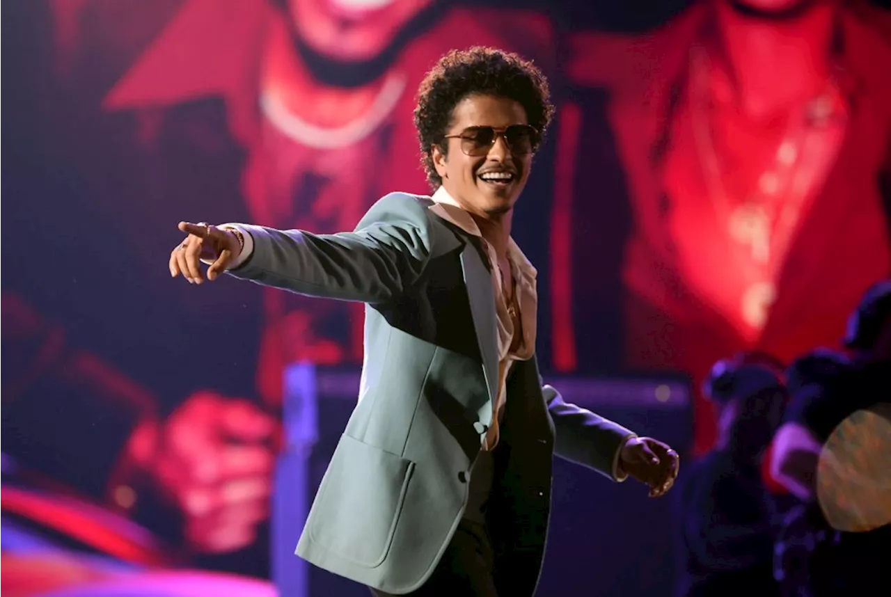 Bruno Mars Shouts Out His Collaborators Lady Gaga & Rosé for ‘Making History’